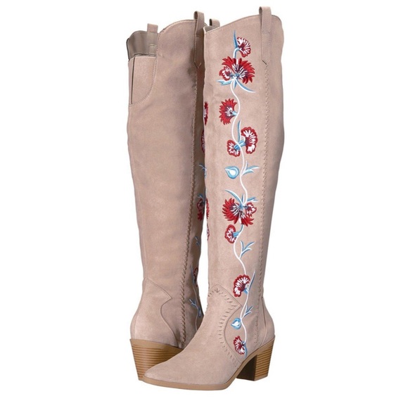 Carlos Santana Shoes - SOLD!! ✅>>CARLOS SANTANA Tan Knee-High Floral Boot